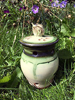 garlic pot